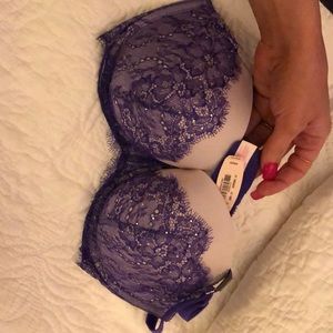 Victoria’s Secret 34 DD